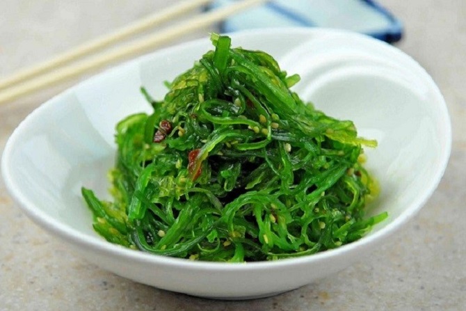 Rong biển là một thực phẩm được nhiều phụ nữ Nhật sử dụng để làm tăng vòng 1