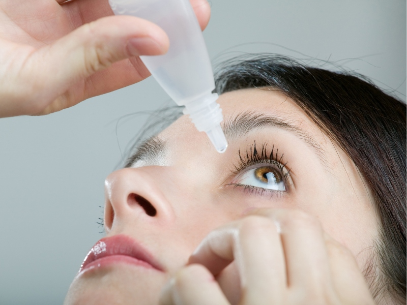 Thành phần trong thuốc nhỏ mắt sẽ quyết định chủ yếu đến công dụng cũng như độ an toàn của sản phẩm