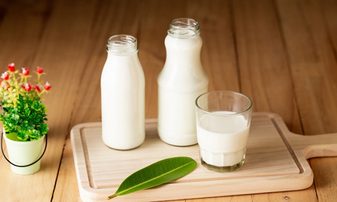 Sữa tươi cũng được nhiều chị em sử dụng để cải thiện tình trạng thâm mông và thâm vùng kín